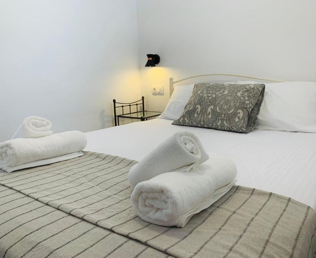 Juli'S Suites Merichas Bagian luar foto
